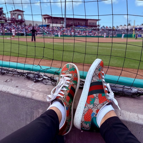 Gucci sneakers - Picture 1 of 7
